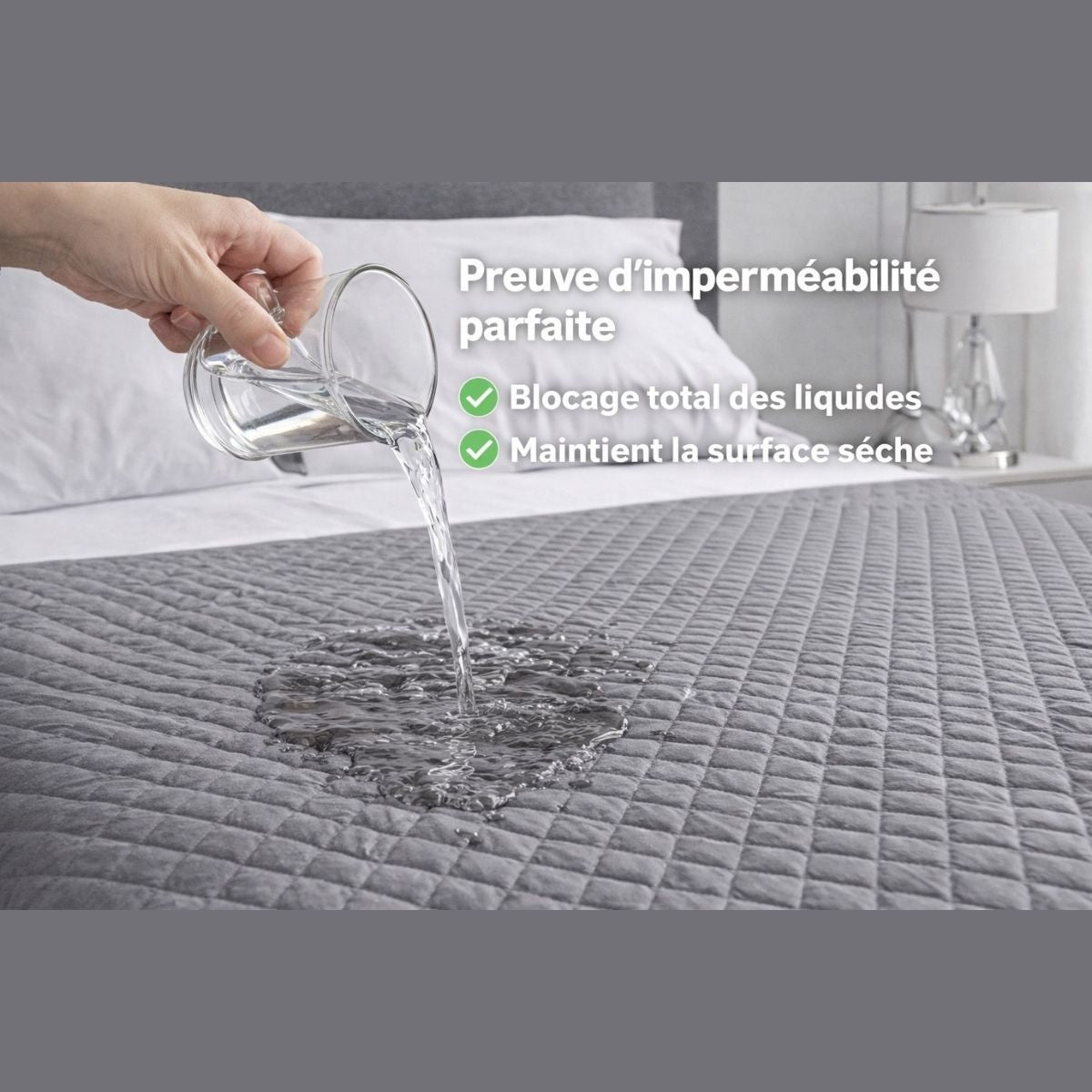 Test imperméabilité tapis pour chien XXL avec eau versée, protection anti-fuite pour lit et canapé